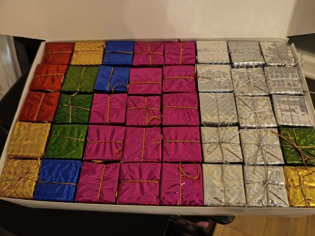 240 cajitas de regalo colores brillantes