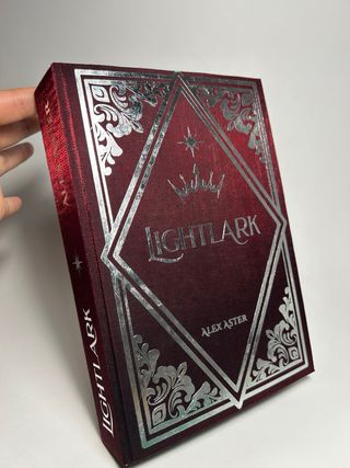 Libro Lightlark edición especial