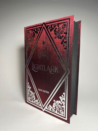 Libro Lightlark edición especial
