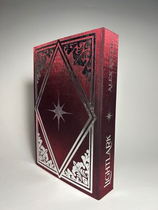 Libro Lightlark edición especial