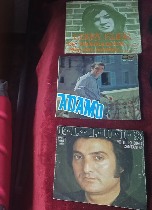44 singles de vinilo +3 Albumnes