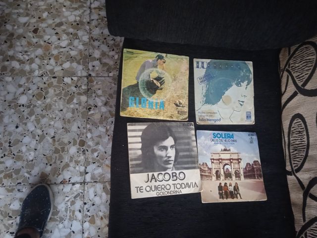 44 singles de vinilo +3 Albumnes