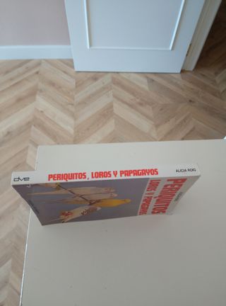 Libro PERIQUITOS, LOROS Y PAPAGAYOS