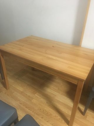 Mesa comedor + sillas