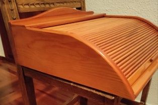 Escritorio secreter persiana pequeño