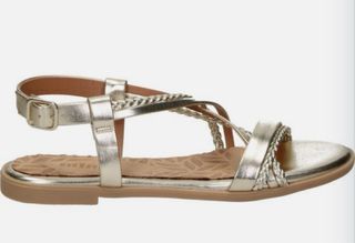 Sandalias doradas Mustang