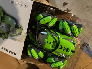 Auto telecomandata acrobatica