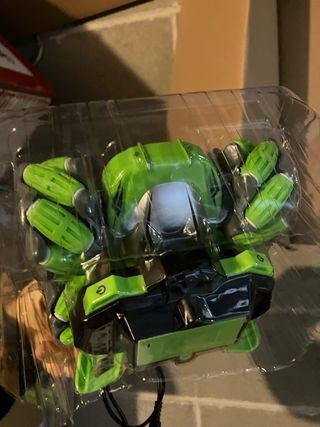 Auto telecomandata acrobatica