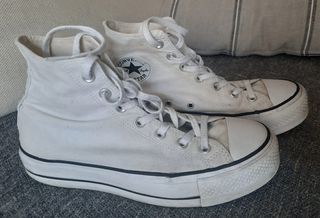 Converse blancas altas con plataforma