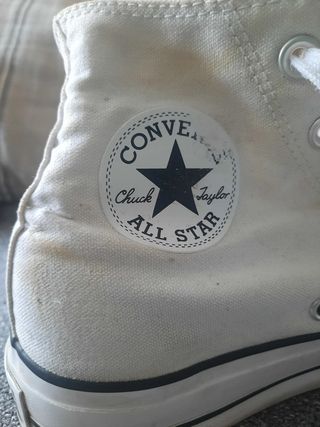 Converse blancas altas con plataforma