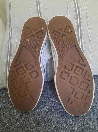 Converse blancas altas con plataforma