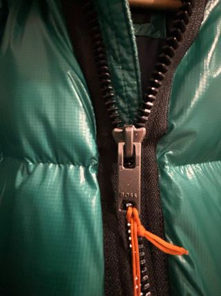 Plumas Boss verde Talla M / 50