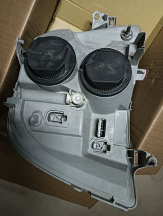 2 FAROS RENAULT MASTER 