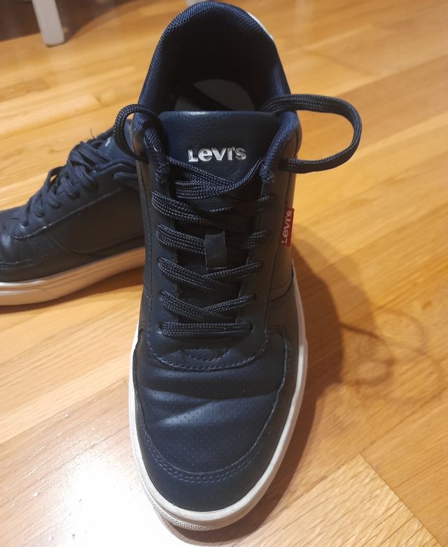 Deportivas Levis