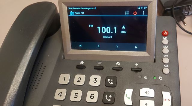 Teléfono móvil android CoComm neo4500