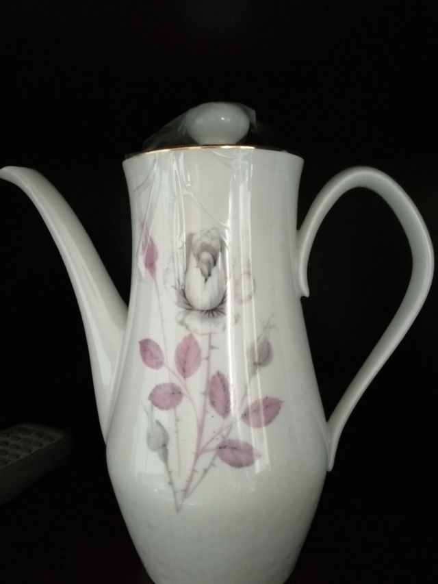 Oggetti decorativi e teiere