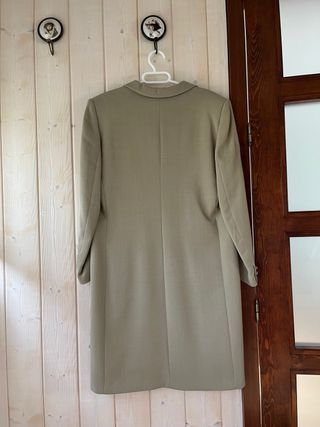 Abrigo color Beige