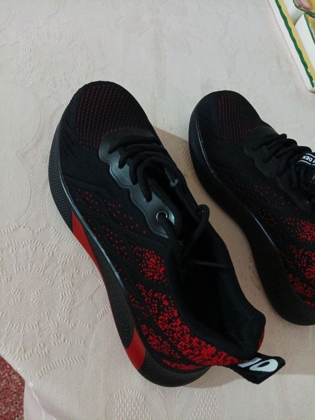 Urge vender zapatillas nuevas de seguridad n38