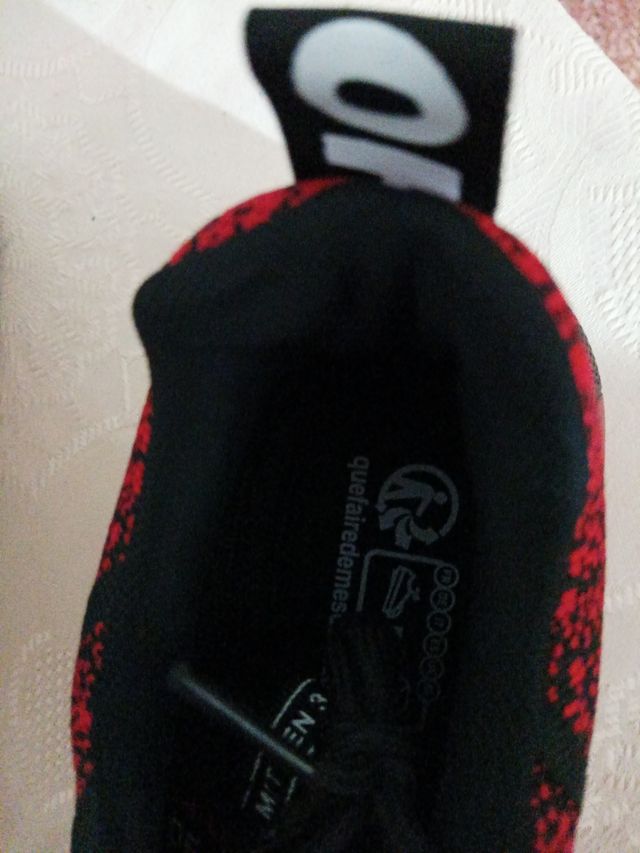Urge vender zapatillas nuevas de seguridad n38