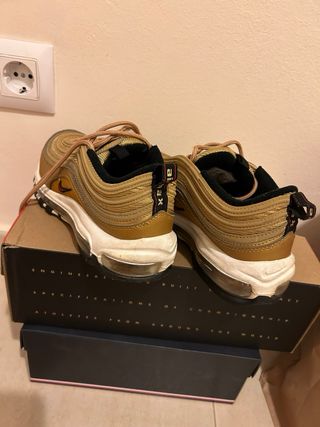 Bambas Nike Air Max color ocre 