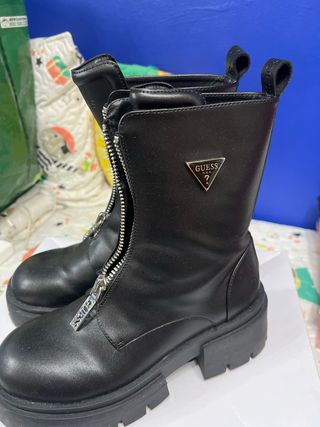 Botas guess