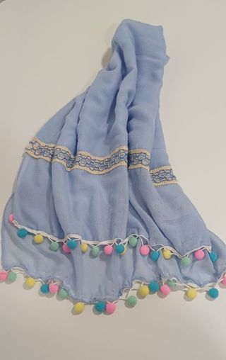Foulard azul celeste con borloncitos
