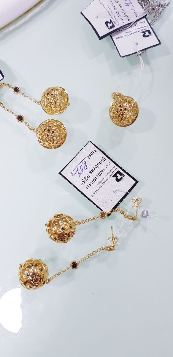 Pendientes y colgante de plata