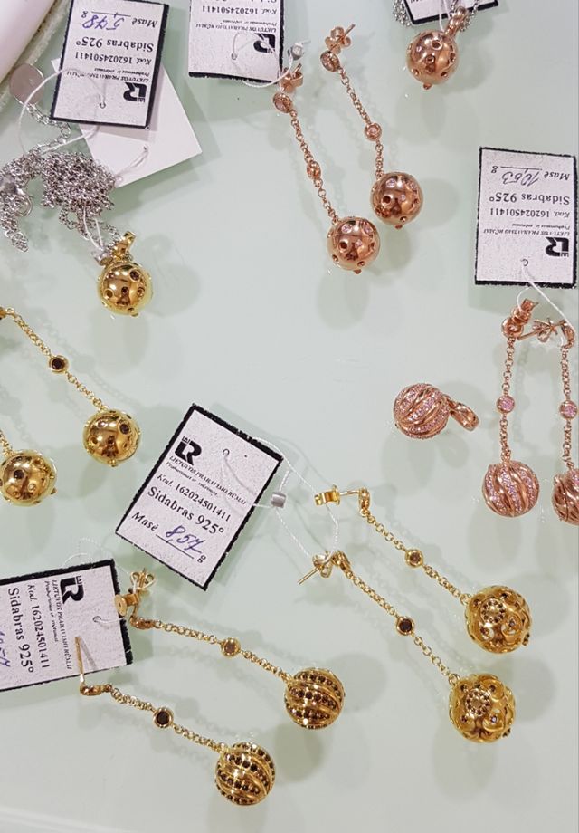 Pendientes y colgante de plata