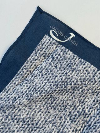 JACOB COHEN - Pañuelo En muy buen estado