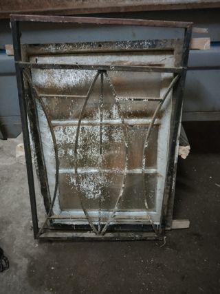 Venta de madera antigua vintage y su reja