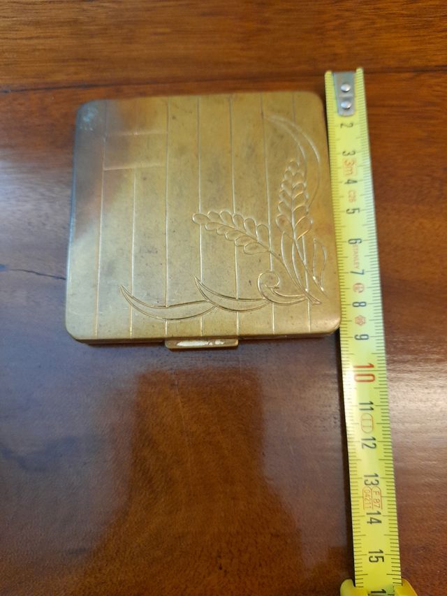 Polvera art deco