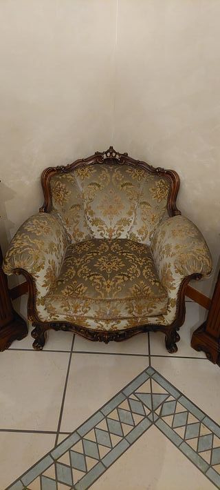 Divano con poltrone stile barocco