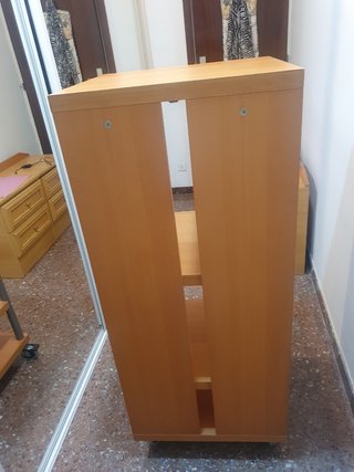 Mueble 4 estantes con ruedas