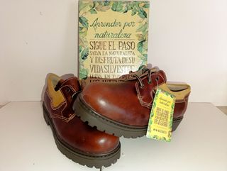 Zapato colegial marrón