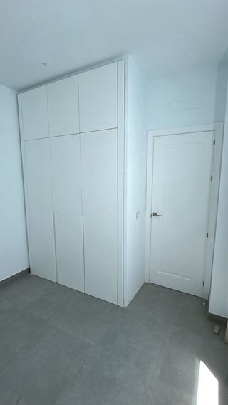 Vestidores a medida Armarios , frabrica en sevilla