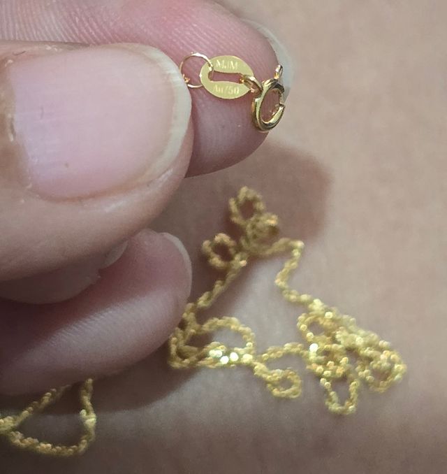 Collar con colgante 18k de oro,y colgante corazon