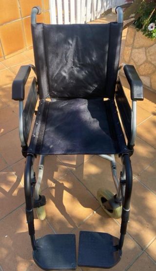 Silla de ruedas con ruedas pequeñas aluminio