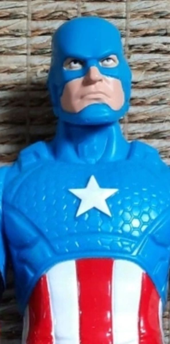 Capitan América con moto