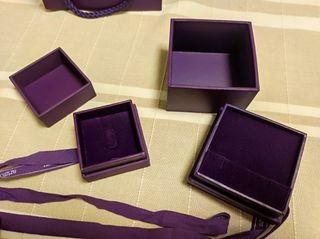 Lote 2 cajas y 2 bolsas Aristocrazy