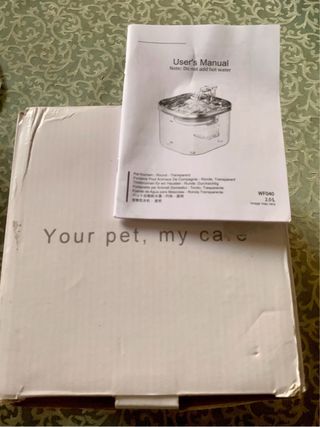 Fresh water pet drinking fountain