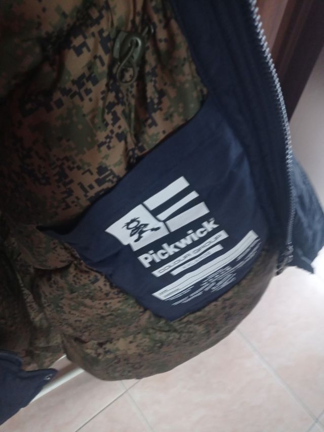 Giaccone imbottito con cappuccio