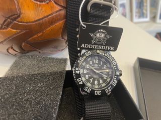 ESPECTACULAR RELOJ ADDIESDIVE modelo MILITAR