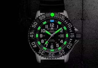 ESPECTACULAR RELOJ ADDIESDIVE modelo MILITAR