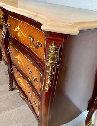 CÓMODA IMPERIO CON MARQUETERÍA Y BRONCE