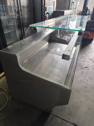 Vitrina charcutera refrigerada