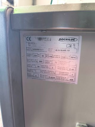 Vitrina charcutera refrigerada