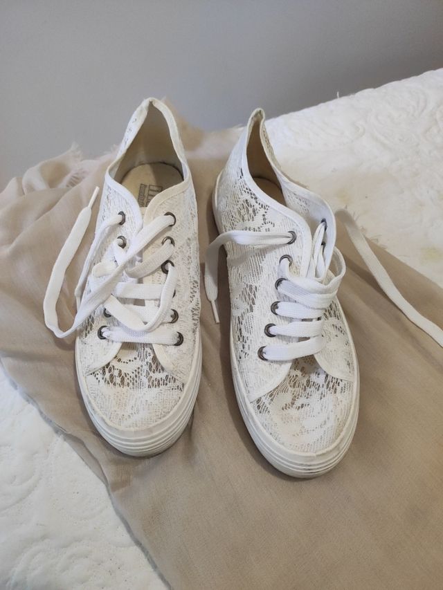 Zapatillas encaje