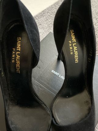 Zapatos de salon negros de yves saint laurent