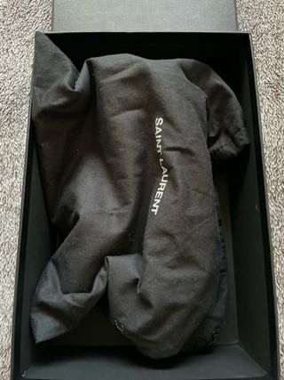 Zapatos de salon negros de yves saint laurent