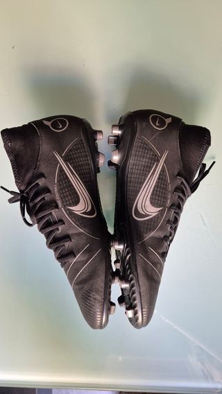 Botas de futbol Nike talla 42